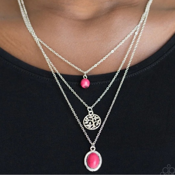 Radiate Southern Charm with our Red Gemstone Earrings and Necklace Set - Picture 2 of 3